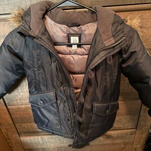 GAP Black Puffer Jacket with Faux Fur Trim